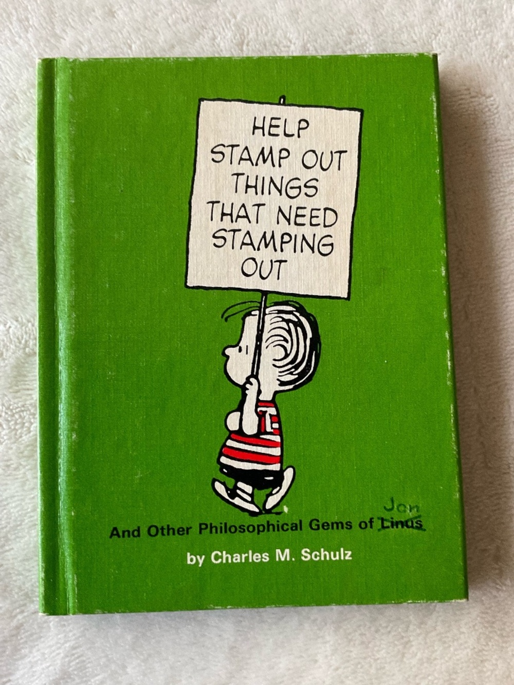 VTG 1969 peanuts Linus hardcover book- Charles Schulz